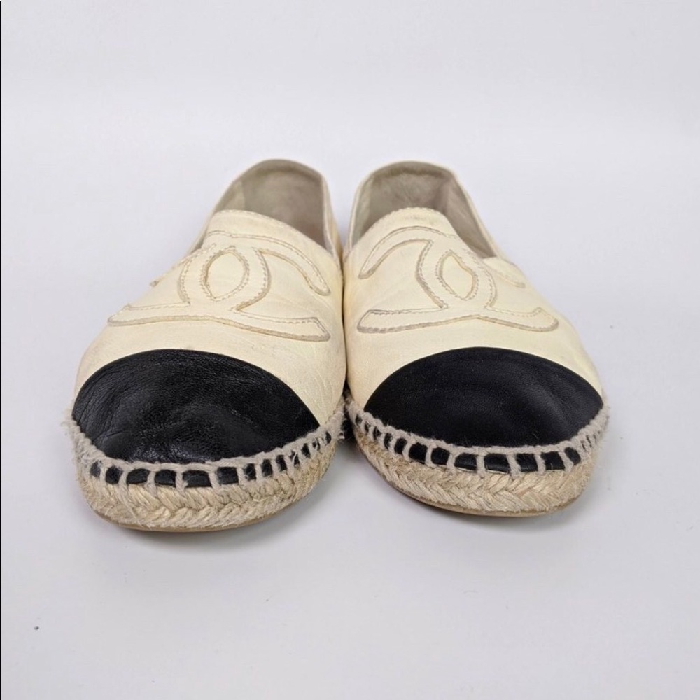 COPY - Authentic Classic Chanel Lambskin Espadril…